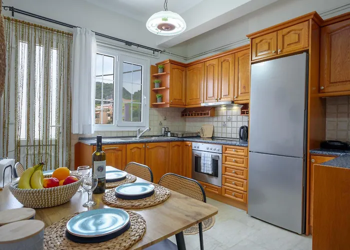 Athena's Paradise Apartment *